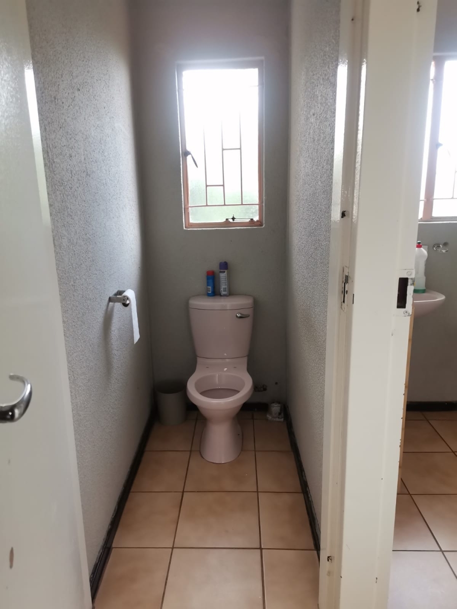 To Let 3 Bedroom Property for Rent in Tlhabane West North West